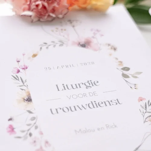 Liturgie voor trouwdienst met bloemetjes